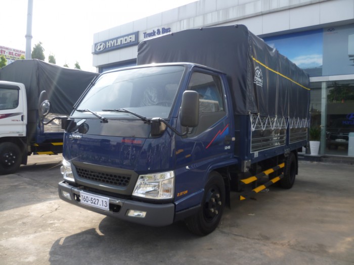 Lô mới 6 xe tải Hyundai IZ49-2,4Tấn Đô Thành Thùng mui bạt sản xuất 2017. Giá 310TR