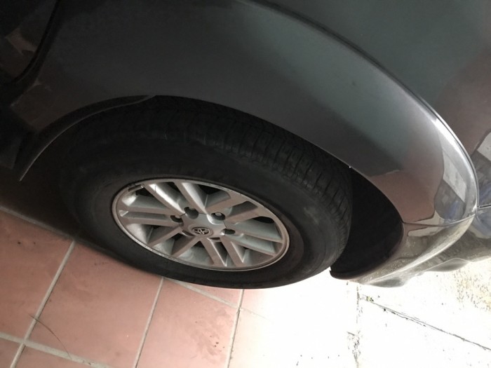 Cần bán xe Fortuner 2014 số tự động màu đen