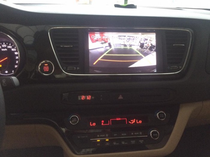 Kia Sedona 7 chỗ