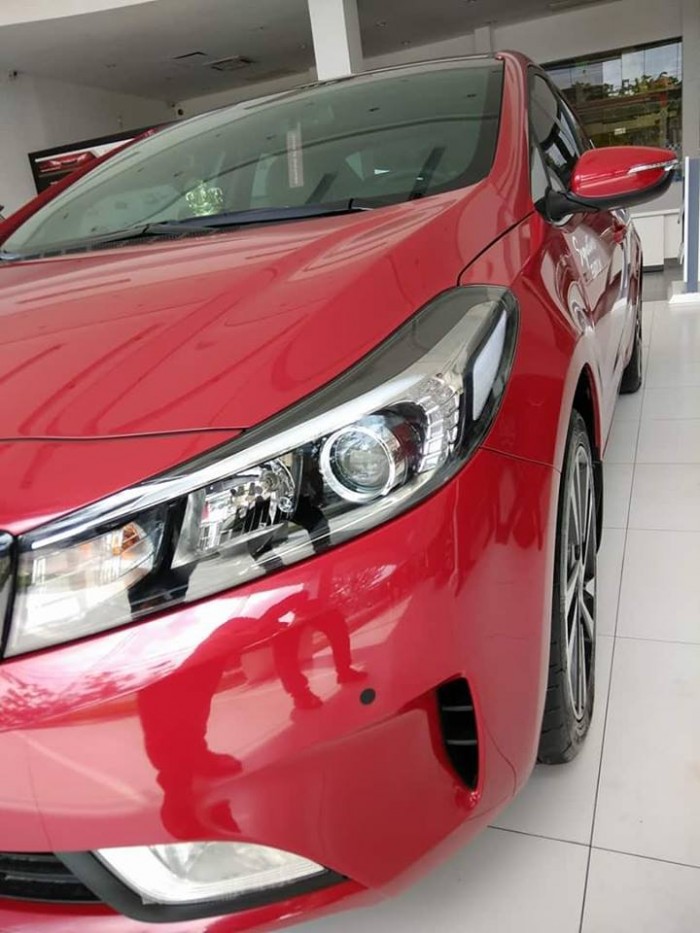 Khuyến mãi mua xe Kia Cerato 2017