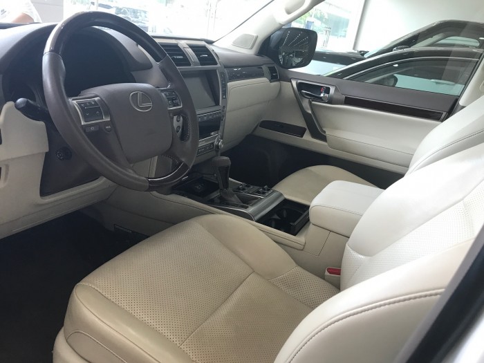 Bán Lexus Gx460 màu trắng sản xuất 2016 đắng ký 2016 bản đủ xe đẹp
