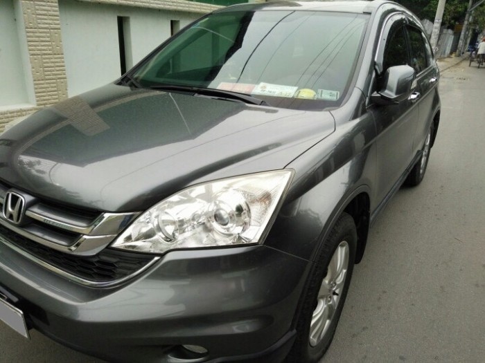 Nhà cần bán xe Honda CR-V AT 2013 màu xám. xe gđ đi rất kĩ