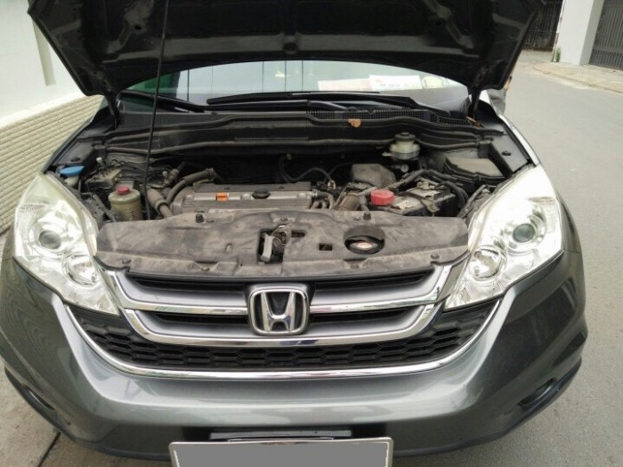 Nhà cần bán xe Honda CR-V AT 2013 màu xám. xe gđ đi rất kĩ