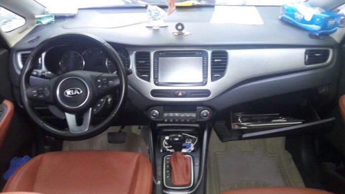 Kia Rondo 1.7AT 2016 màu trắng bstp máy dầu xe như mới