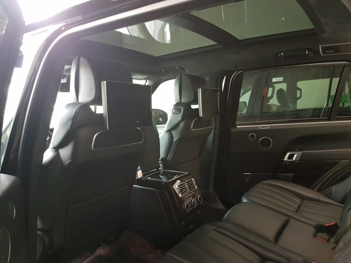 Cần bán LandRover Range Rover Autobiography LWB sản xuất 2014, màu đen, đăng ký 2016.