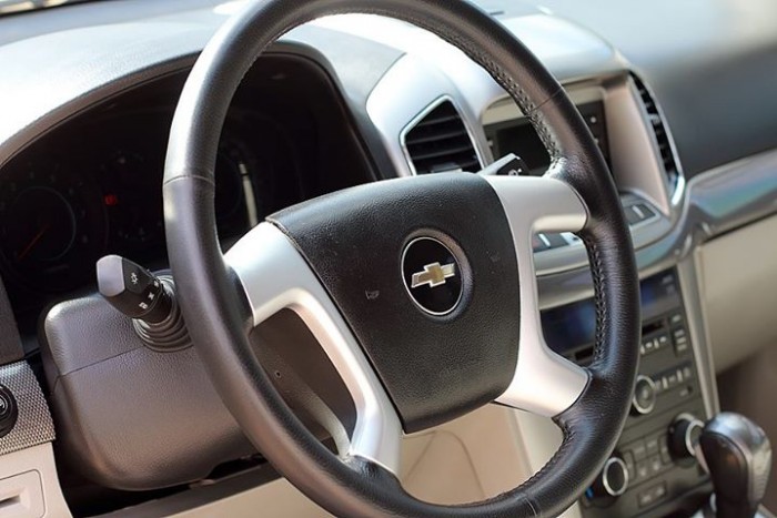 Bán Chevrolet Captiva LTZ 2013 form mới màu trắng cực mới