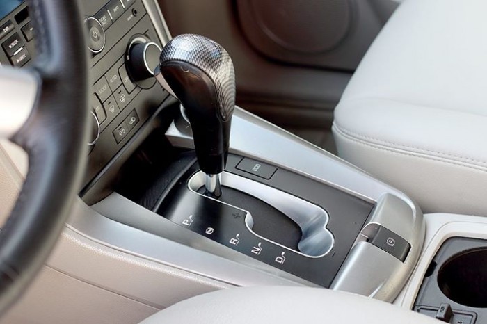 Bán Chevrolet Captiva LTZ 2013 form mới màu trắng cực mới