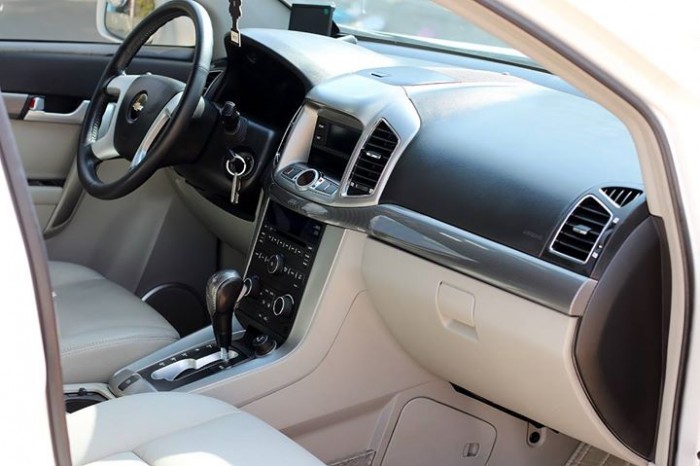 Bán Chevrolet Captiva LTZ 2013 form mới màu trắng cực mới