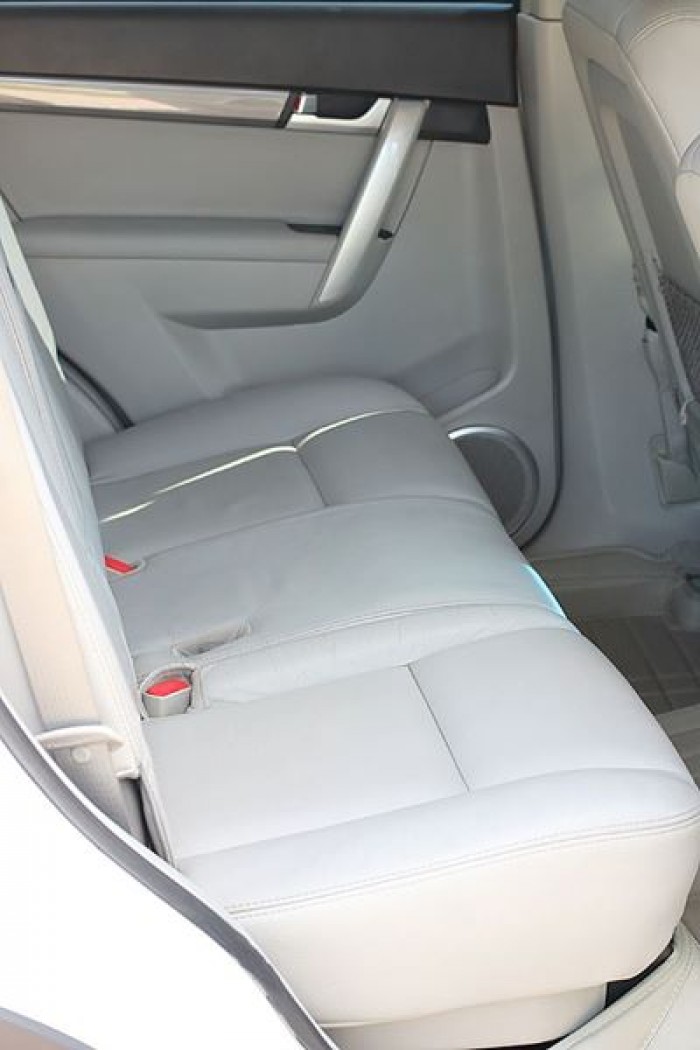 Bán Chevrolet Captiva LTZ 2013 form mới màu trắng cực mới