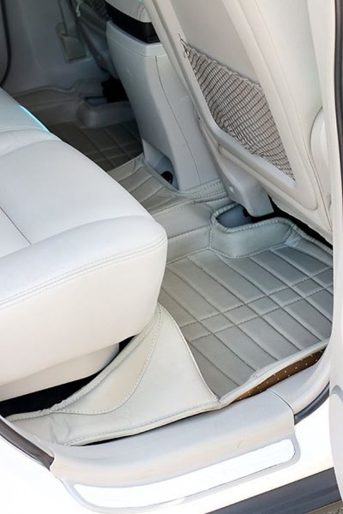 Bán Chevrolet Captiva LTZ 2013 form mới màu trắng cực mới