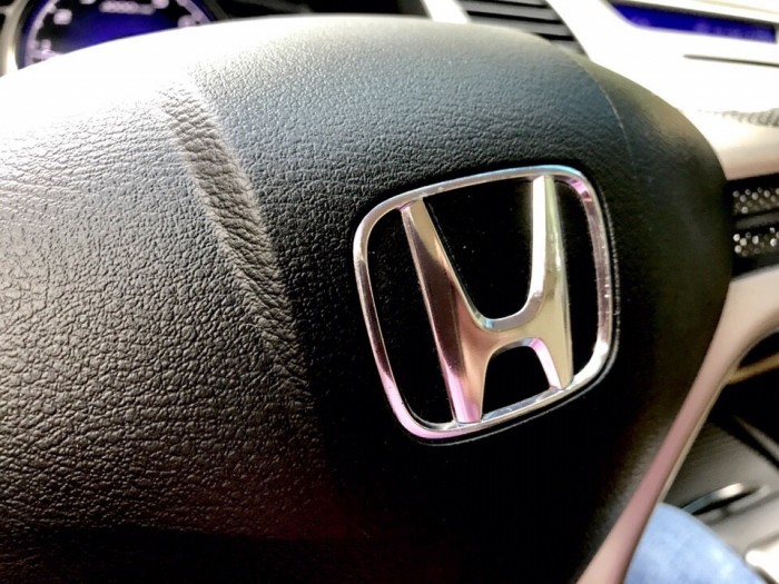 HOT - Bán Honda Civic 1.8AT đời 2012 màu bạc cực MỚI