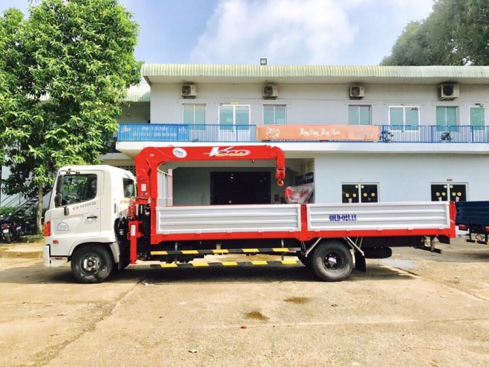 Xe Tải Hino FC lắp cần cẩu UNIC 340 - xe có sẵn giao ngay