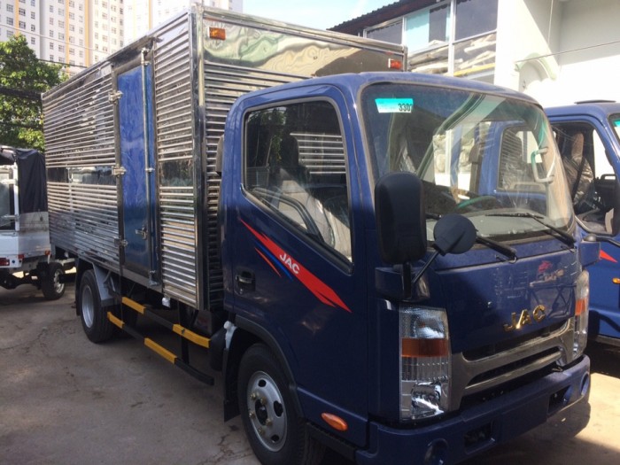 Xe tải jac 3 tấn 4 thùng mui bạt máy ISUZU