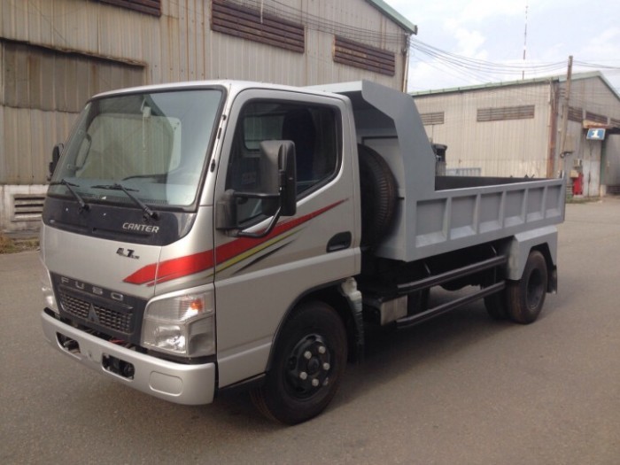 Xe ben Fuso 1T8 vào thành phố