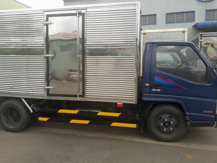 Xe tải vào thành phố 2,4 tấn -  Giá xe tải vào thành phố iz49 2,4 tấn - Xe vào thành phố giá rẻ nhất