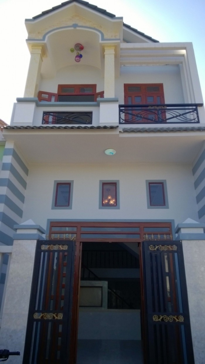 Chính chủ cần bán gấp căn nhà trên mặt tiền Nguyễn Văn Bứa, 90m2, giá 780 triệu