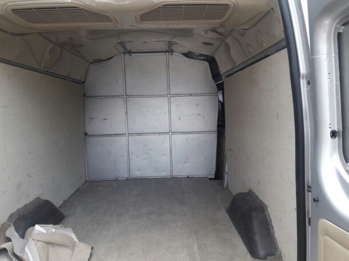 Bán Ford Transit Van sx 2016 màu ghi vàng
