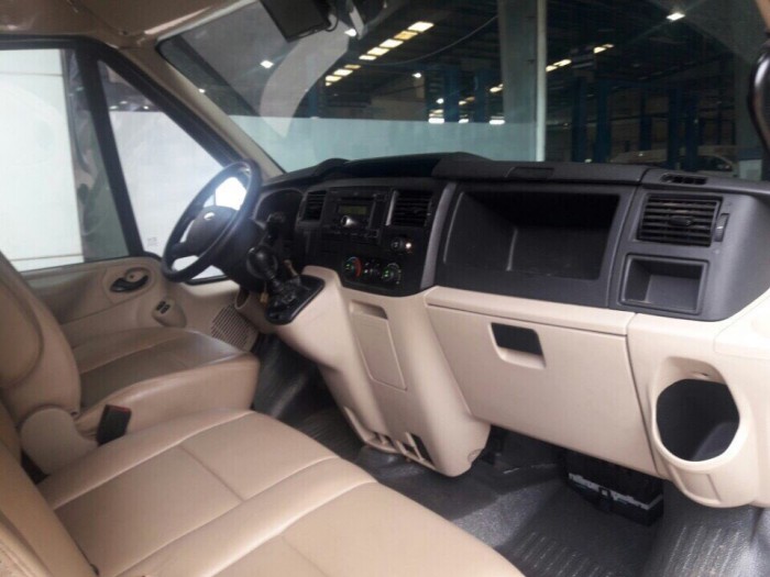Bán Ford Transit Van sx 2016 màu ghi vàng