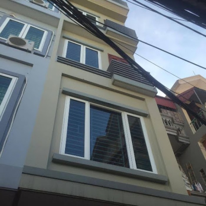 Nhà 2.5 tỷ ngã tư Vạn Phúc, Lê Văn Lương, 4 tầng (37m2-4PN) ô tô vào nhà, ngõ Thông