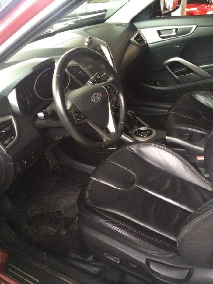 Bán Hyundai Veloster GDI 1.6AT 2011 bstp màu đỏ
