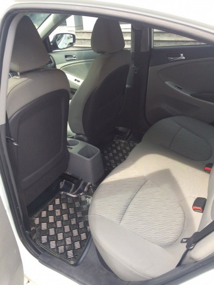 Bán Hyundai accent 1.4mt màu trắng 2014