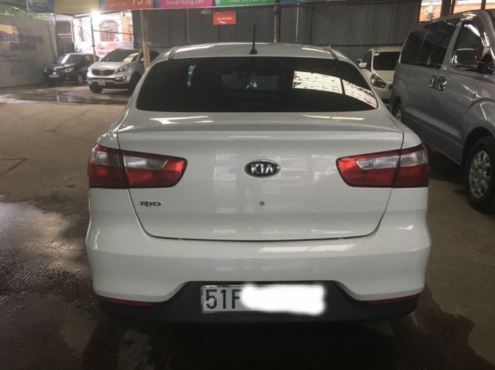 Bán Kia Rio 1.4MT 2014 bstp màu trắng xe nhập