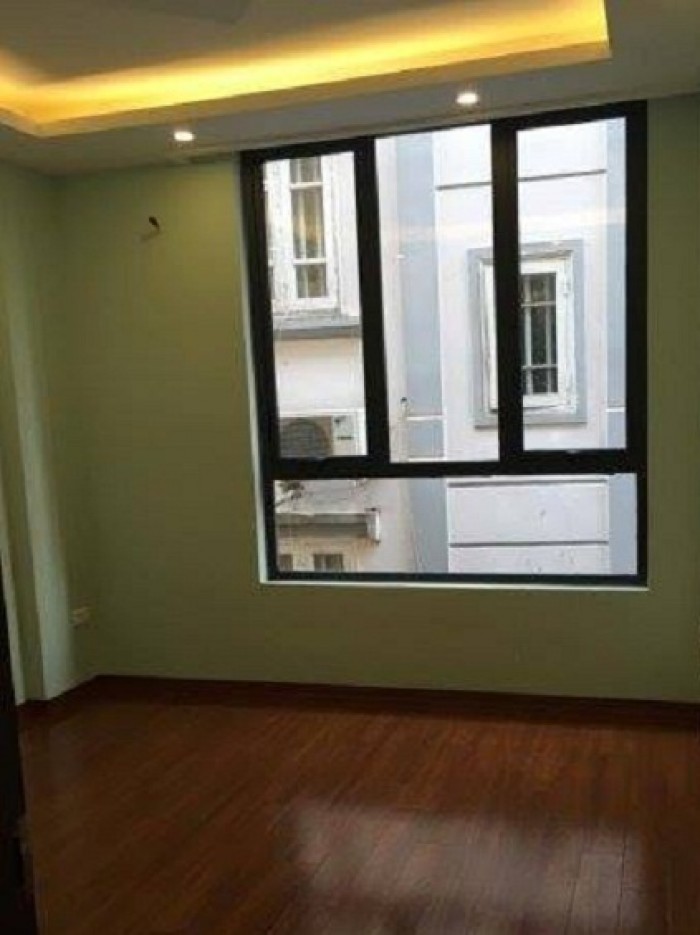 Bán nhà trong ngõ phố Kim Giang 40m2 * 5 tầng ô tô vào gần nhà, giá: 2,95 tỷ