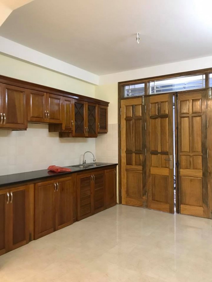 Bán nhà Tân Mai 50m2, nhà cực đẹp giá 2.7 tỷ.