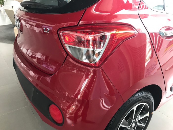 Hyundai i10 grand 2017 mới 100%, tặng 10 triệu, gắn phụ kiện rẻ nhất sài gòn.