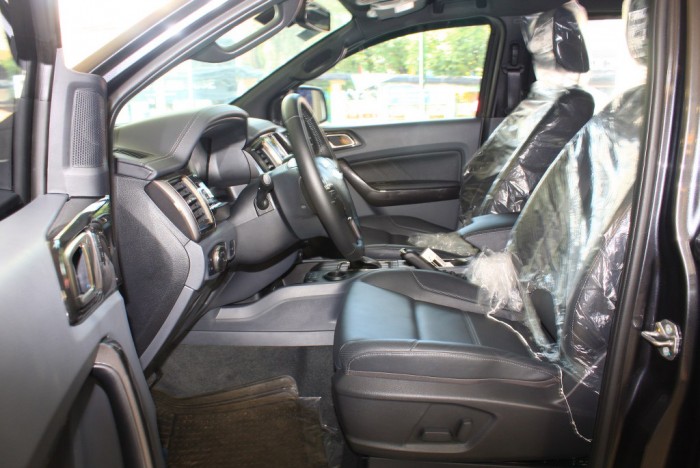 Khuyến mãi mua xe Ford Everest Trend 2019, giao xe trong 30 ngày.