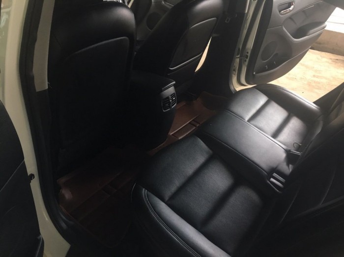 Bán Kia K3 1.6MT 2015 BSTP màu trắng cực đẹp