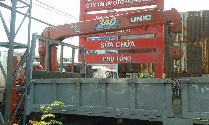 Jac 6t4 gắn cẩu Unic 340 hạ tải còn 5t đời 2015
