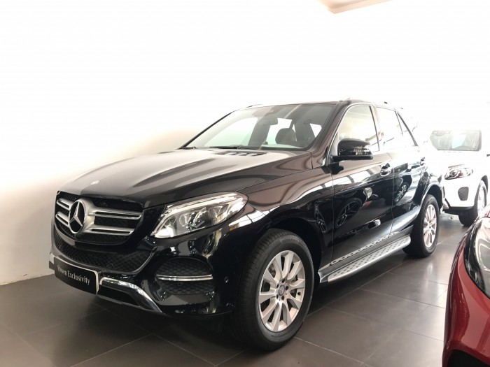 Bán Mercedes GLE400 2017 Đen/Nâu chạy lướt chính chủ giá cực tốt