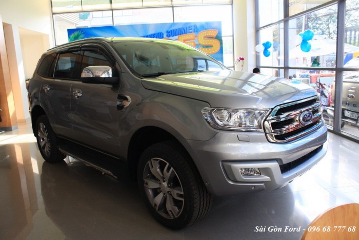 Khuyến mãi mua xe Ford Everest Trend 2019, số sàn, vay trả góp chỉ  200 triệu, giao xe trong tháng