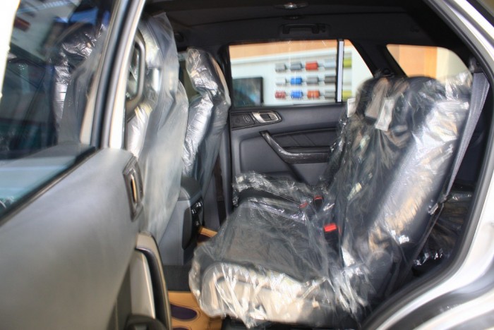Khuyến mãi mua xe Ford Everest Trend 2019, số sàn, vay trả góp chỉ  200 triệu, giao xe trong tháng
