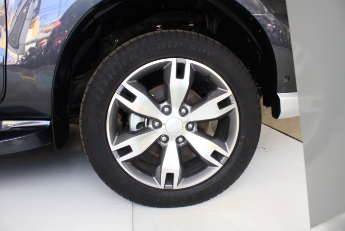 Khuyến mãi mua xe Ford Everest Trend 2019, số tự động, đủ màu, vay trả góp chỉ 200 triệu, giao xe trong 30 ngày