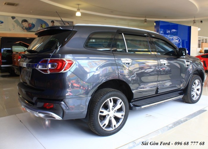Khuyến mãi mua xe Ford Everest Trend 2019, số tự động, đủ màu, vay trả góp chỉ 200 triệu, giao xe trong 30 ngày