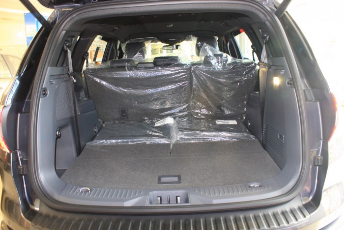Khuyến mãi mua xe Ford Everest Trend 2019, số tự động, đủ màu, vay trả góp chỉ 200 triệu, giao xe trong 30 ngày