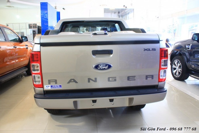 Khuyến mãi mua xe Ford Ranger XLS, số tự động, vay trả góp chỉ 150 triệu, giao xe trong 30 ngày