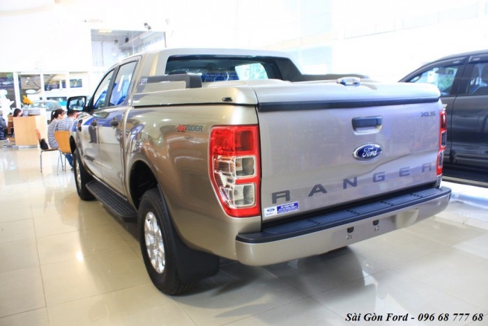Khuyến mãi mua xe Ford Ranger XLS, số tự động, vay trả góp chỉ 150 triệu, giao xe trong 30 ngày