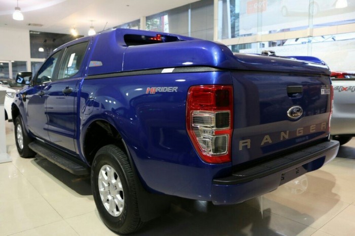 Khuyến mãi mua xe Ford Ranger XLS, số sàn, vay trả góp chỉ 150 triệu, giao xe trong tháng