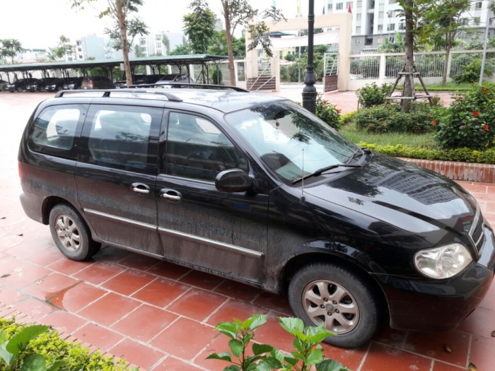 Chính chủ (sử dụng từ mới) bán xe Kia Carnival 2006, số sàn