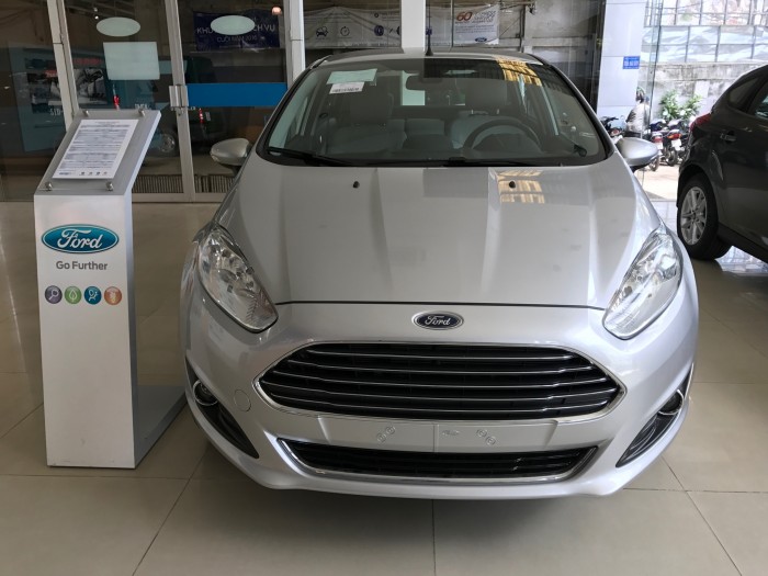 Khuyến mãi mua xe Ford Fiesta Ecoboost 2019, số tự động, vay trả góp chỉ 100 triệu, giao xe trong 30 ngày.