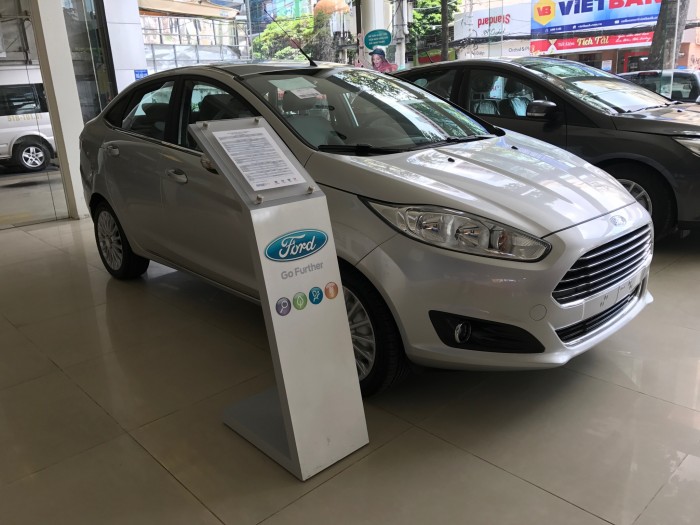 Khuyến mãi mua xe Ford Fiesta Ecoboost 2019, số tự động, vay trả góp chỉ 100 triệu, giao xe trong 30 ngày.