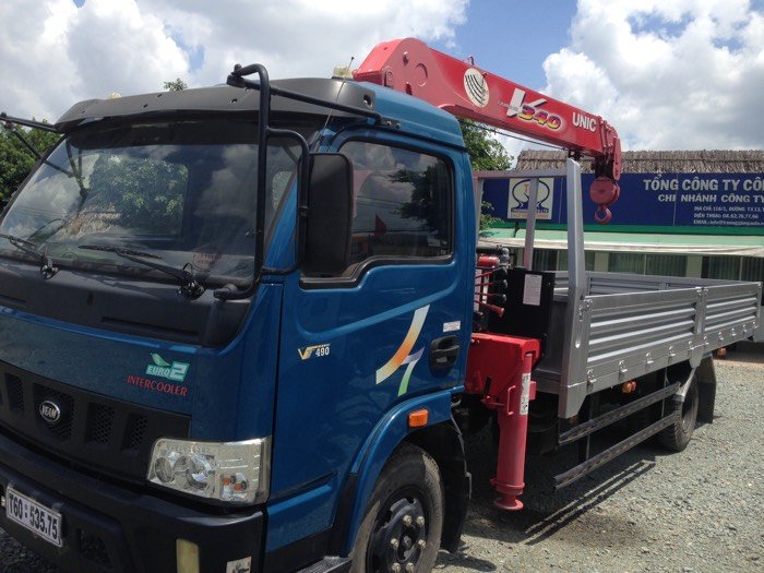 Xe tải V490 mới 100% gắn cẩu theo yêu cầu khách hàng
