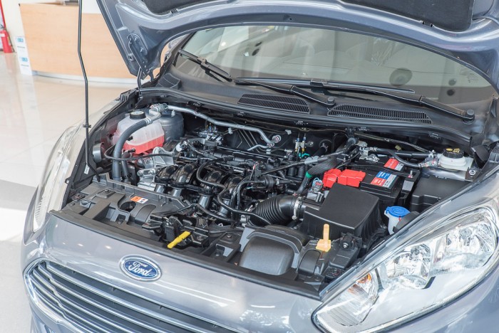 Khuyến mãi mua xe Ford Fiesta Sport 2019, số tự động, vay trả góp chỉ 100 triệu, giao xe trong tháng