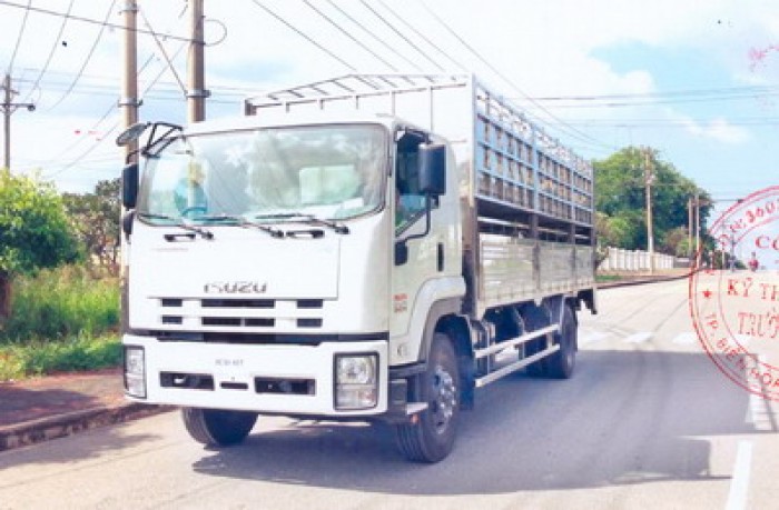 Bán trả góp Xe tải ISUZU FVR34Q-7Tấn Chở Gia Súc Thùng dài 7,5M SX 2017. Trả trước 400TR
