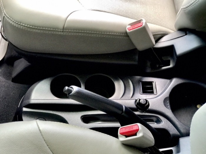 Bán Mitsubishi Grandis màu đen cuối 12/2007 cực đẹp - HOT