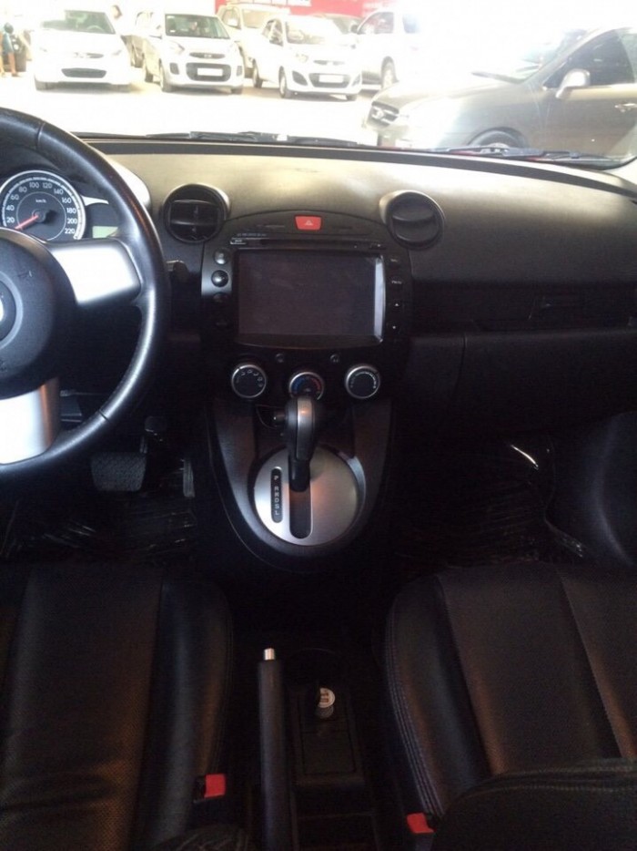 Bán Mazda 2 S hatchback số tự động, đời 2015, màu đỏ, giá 475tr bao test