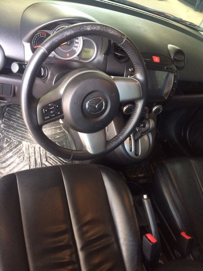 Bán Mazda 2 S hatchback số tự động, đời 2015, màu đỏ, giá 475tr bao test
